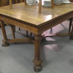 604 6211 DINING TABLE